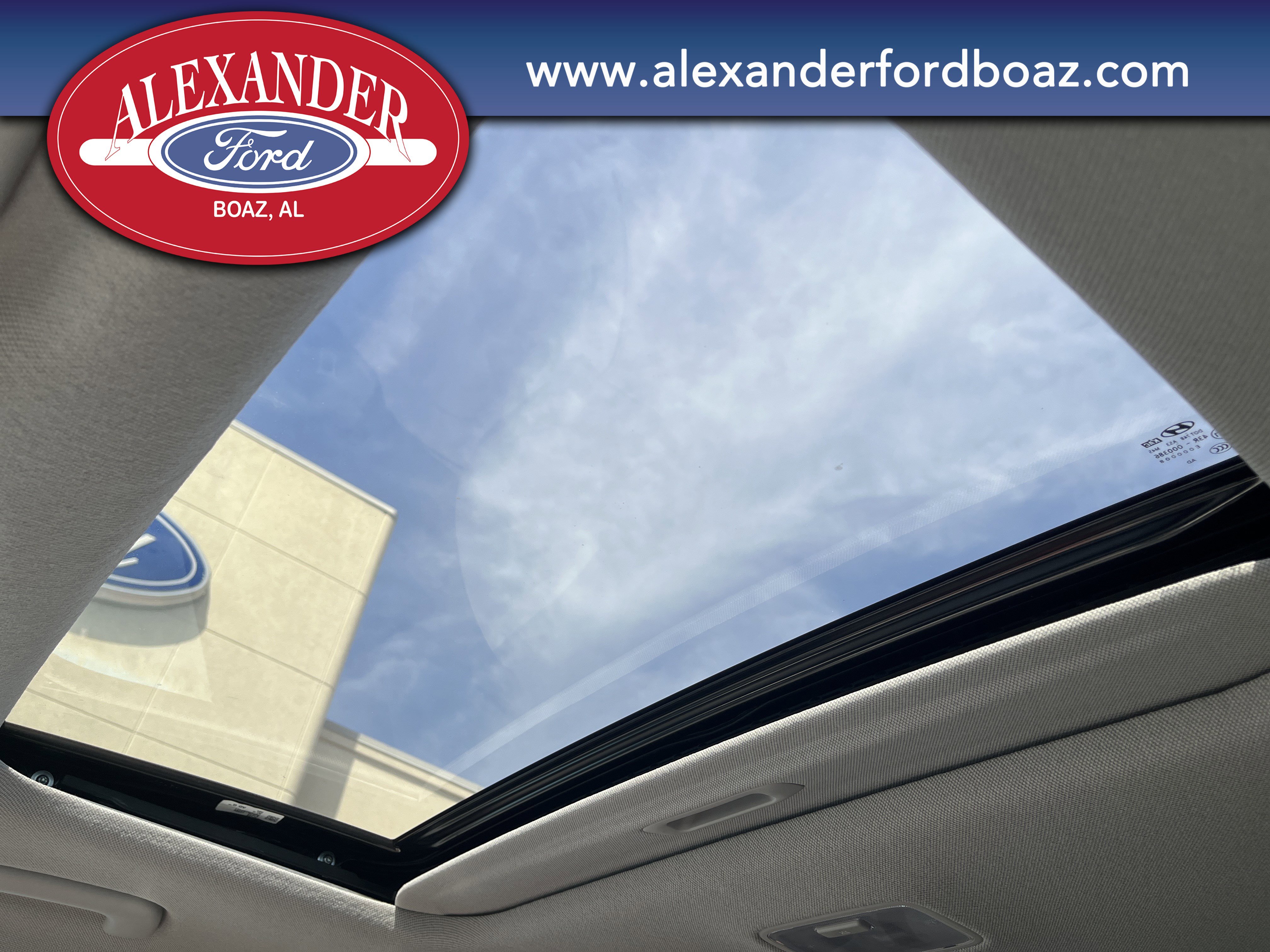 Used 2025 Hyundai Elantra Limited FWD image 28