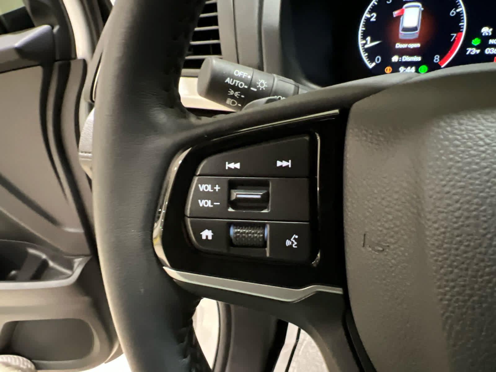 Used 2025 Honda Odyssey EX-L image 15
