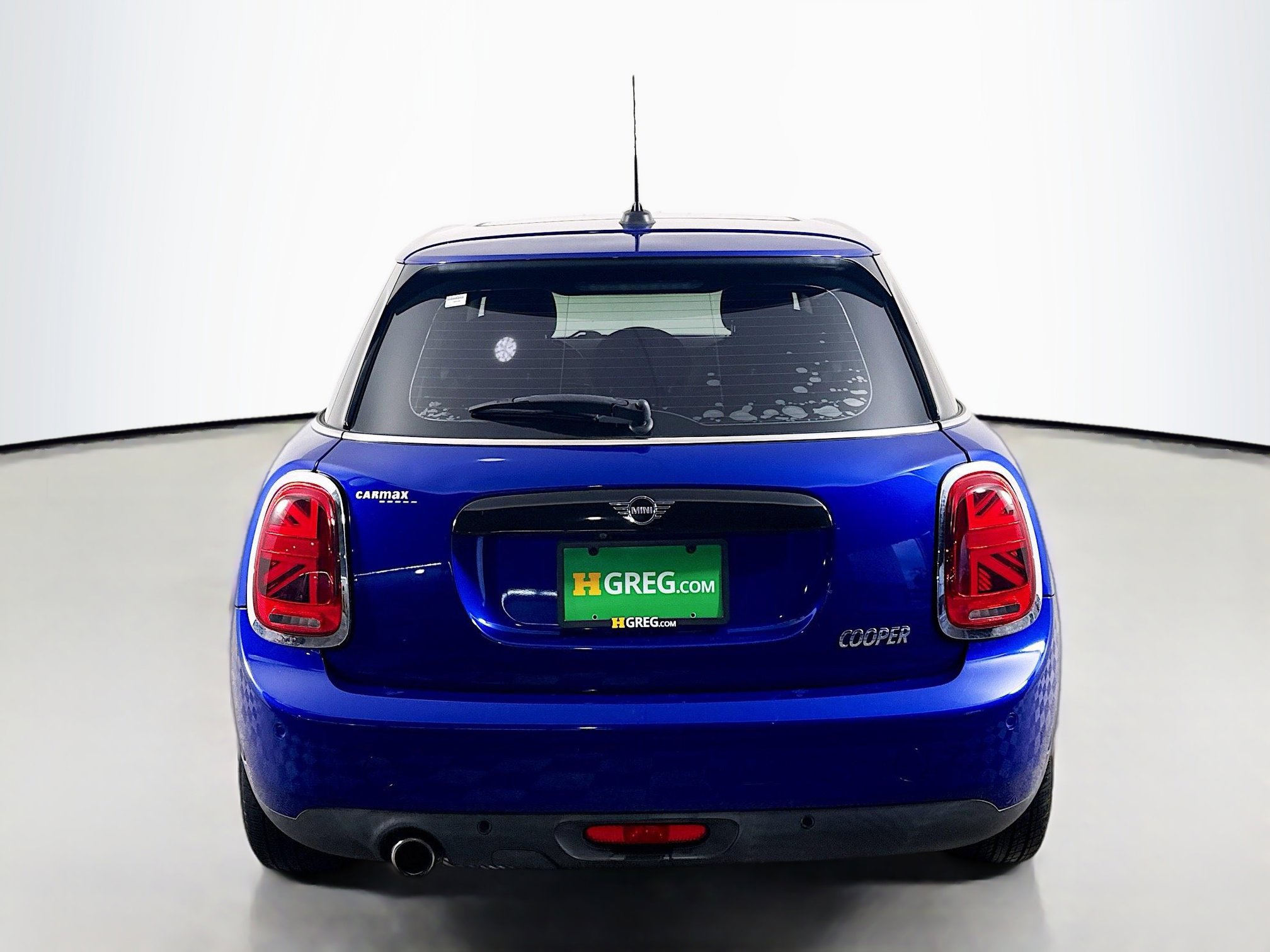 Used 2020 MINI Cooper 4-Door Hardtop image 8