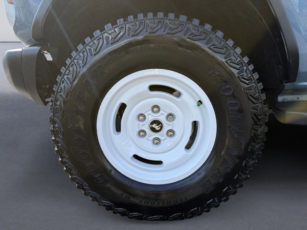 Used 2024 Ford Bronco Heritage Edition AWD/4WD image 10