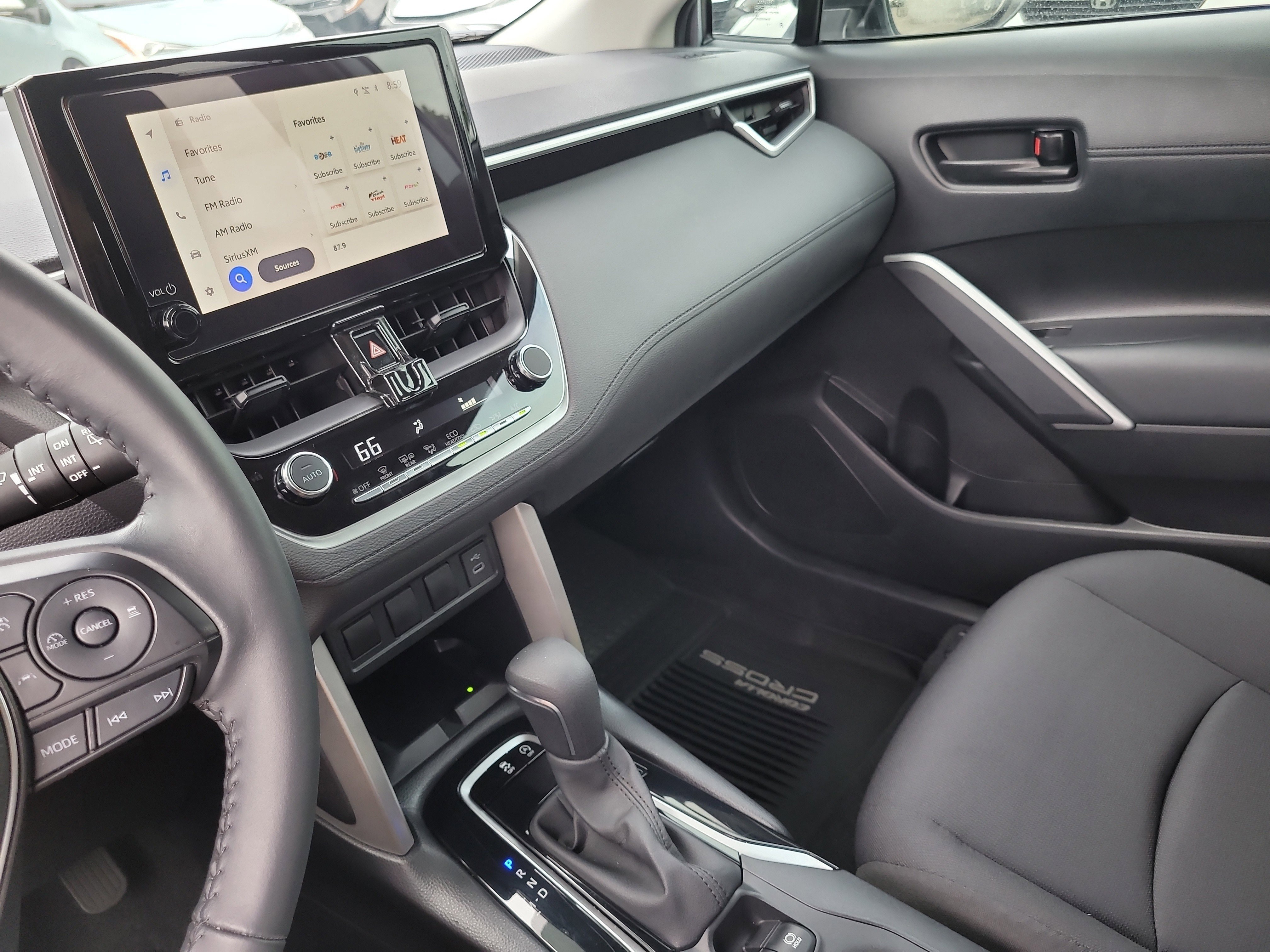 Certified 2024 Toyota Corolla Cross LE image 20