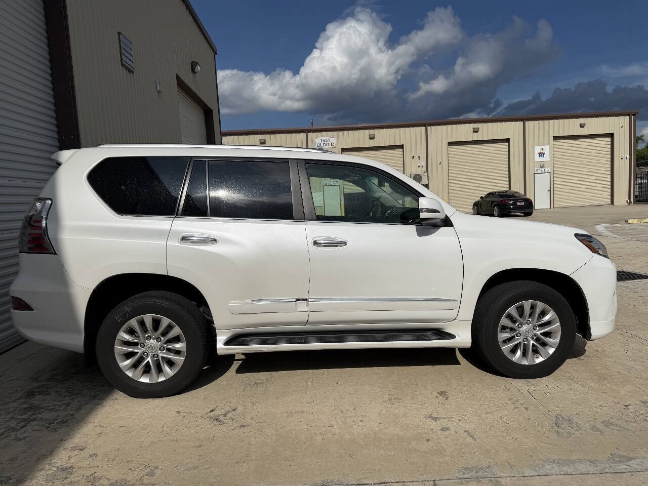 Used 2017 Lexus GX 460 Premium AWD/4WD image 4