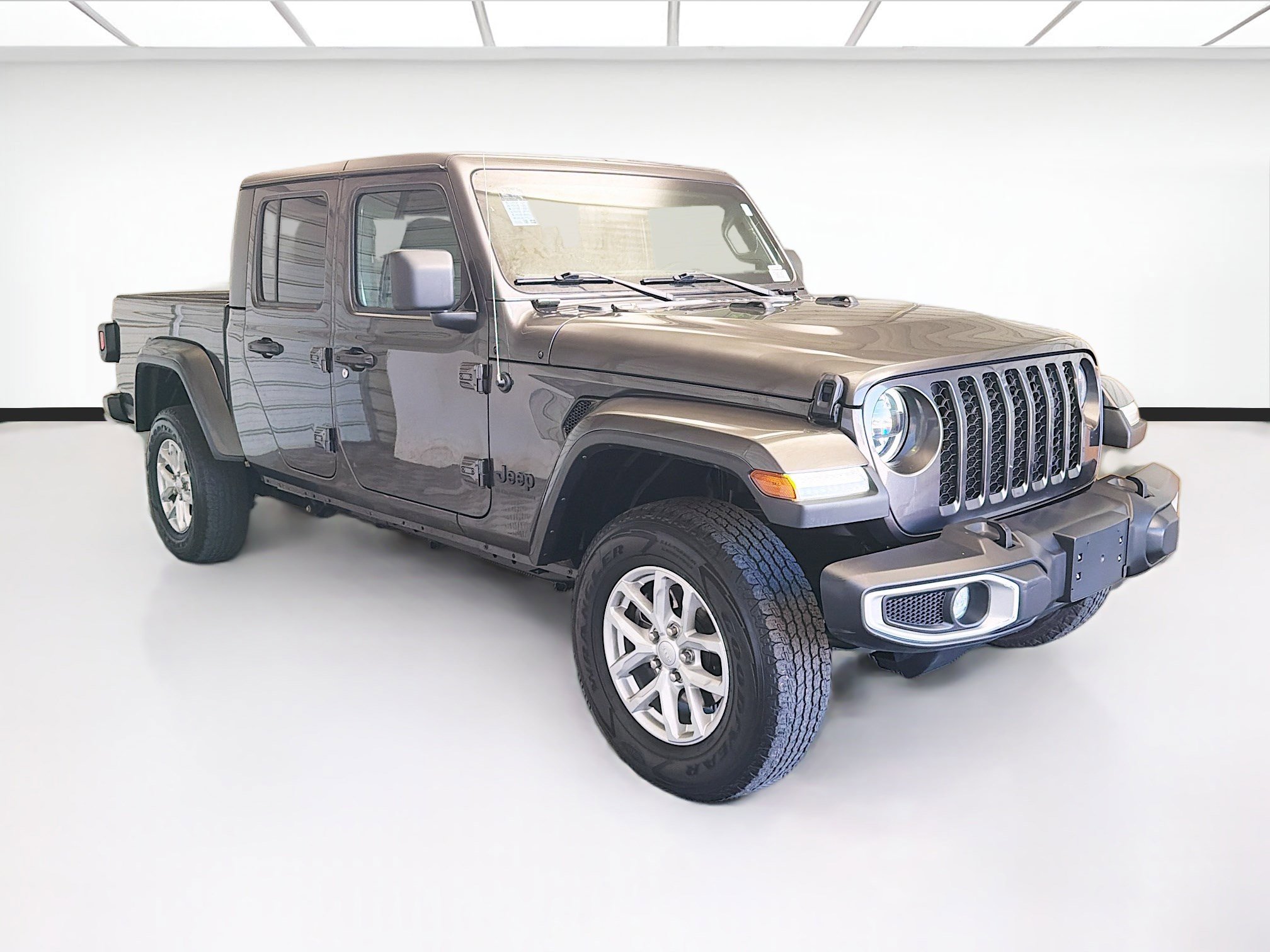 Used 2023 Jeep Gladiator Sport AWD/4WD image 3