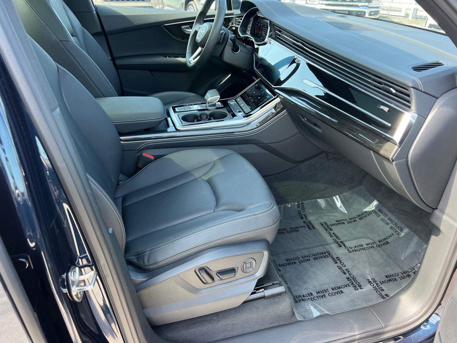 Certified 2025 Audi Q7 2.0T Premium Plus w/ Premium Plus Package AWD/4WD image 13