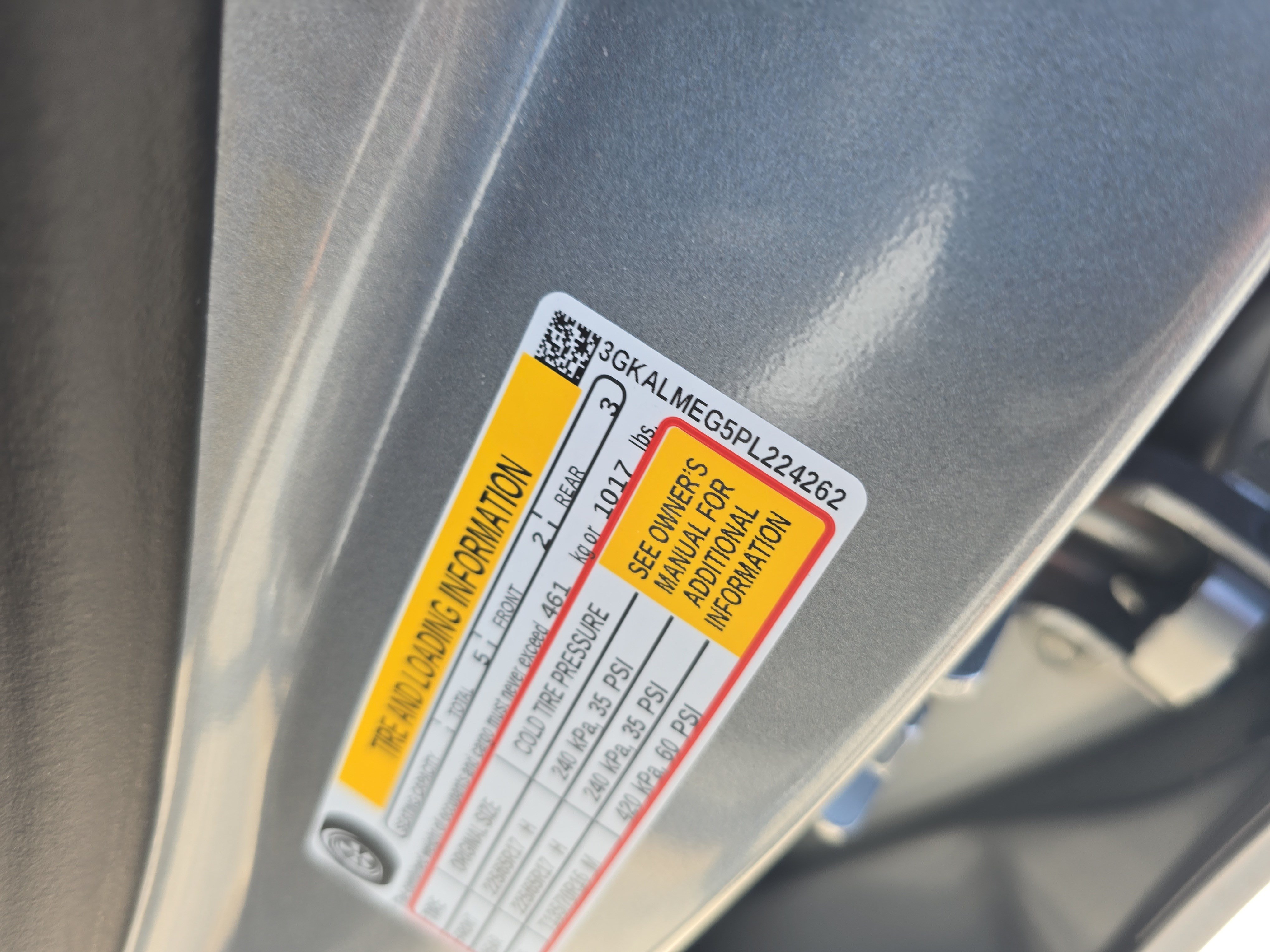 Used 2023 GMC Terrain SLE FWD image 33
