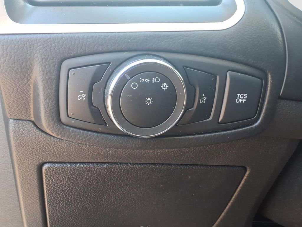 Used 2024 Ford Edge SEL image 19