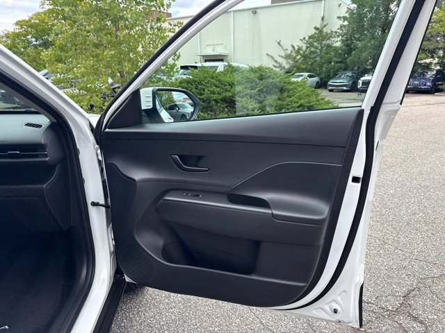Used 2025 Hyundai Kona SE AWD/4WD image 35