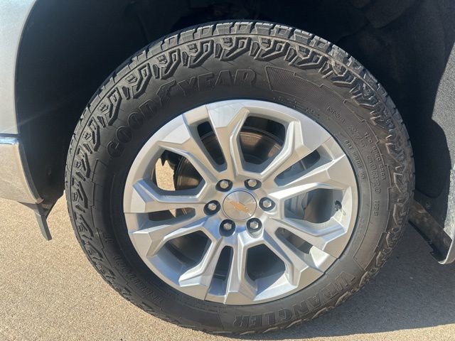 Used 2024 Chevrolet Silverado 1500 LTZ image 11