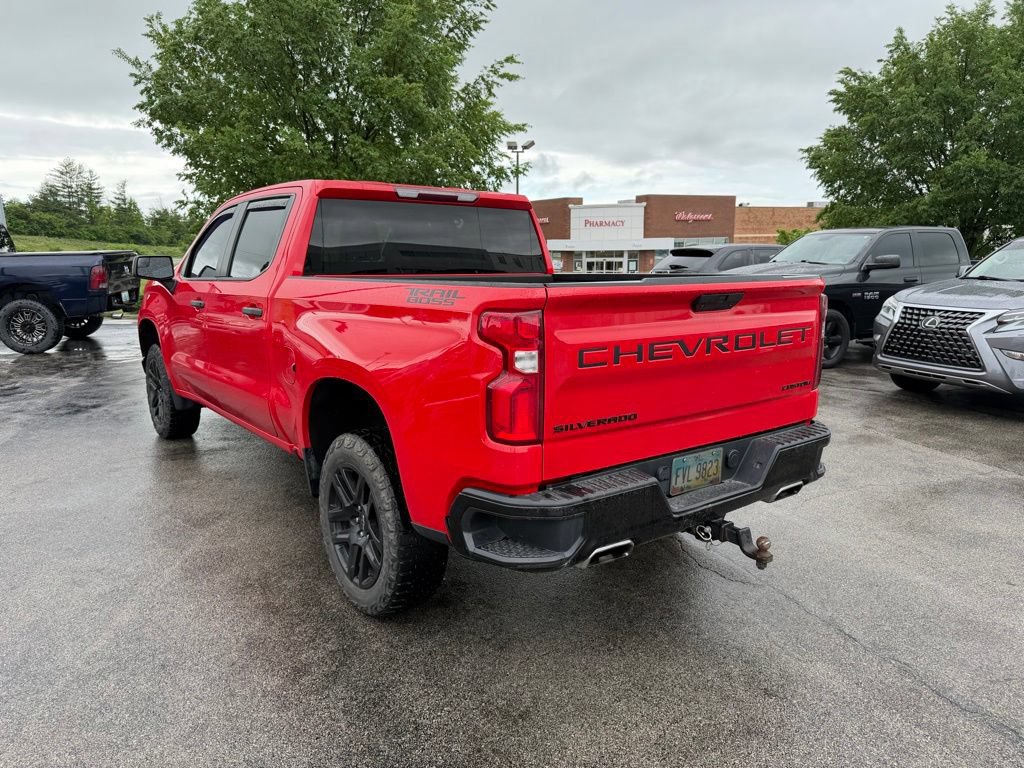 Used 2021 Chevrolet Silverado 1500 Custom Trail Boss w/ LPO, Dark Essentials Package AWD/4WD image 4