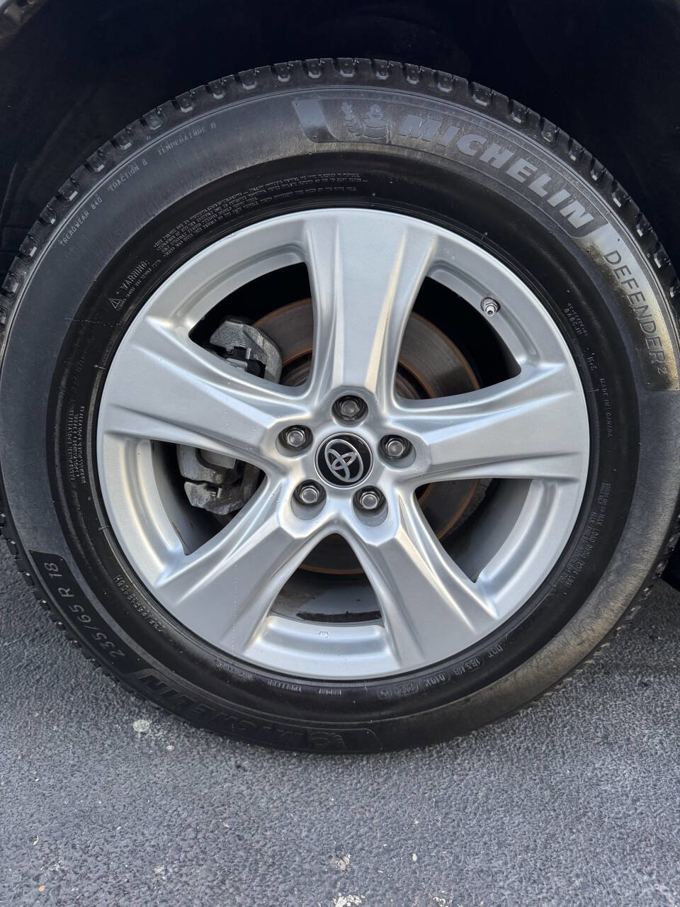 Used 2023 Toyota Highlander L image 13