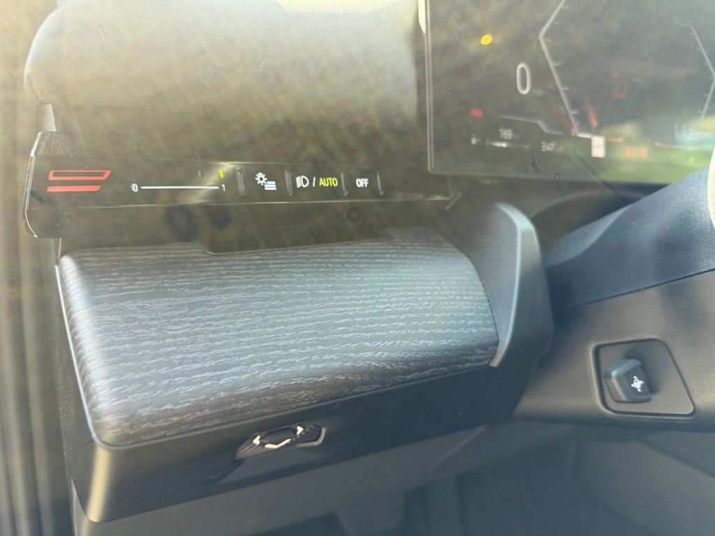 Used 2026 BMW 530i w/ Premium Package image 17