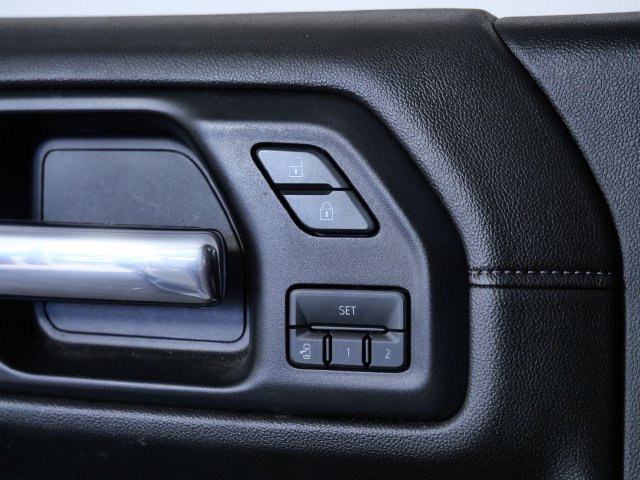 Used 2019 GMC Sierra 1500 SLT w/ SLT Premium Plus Package AWD/4WD image 30