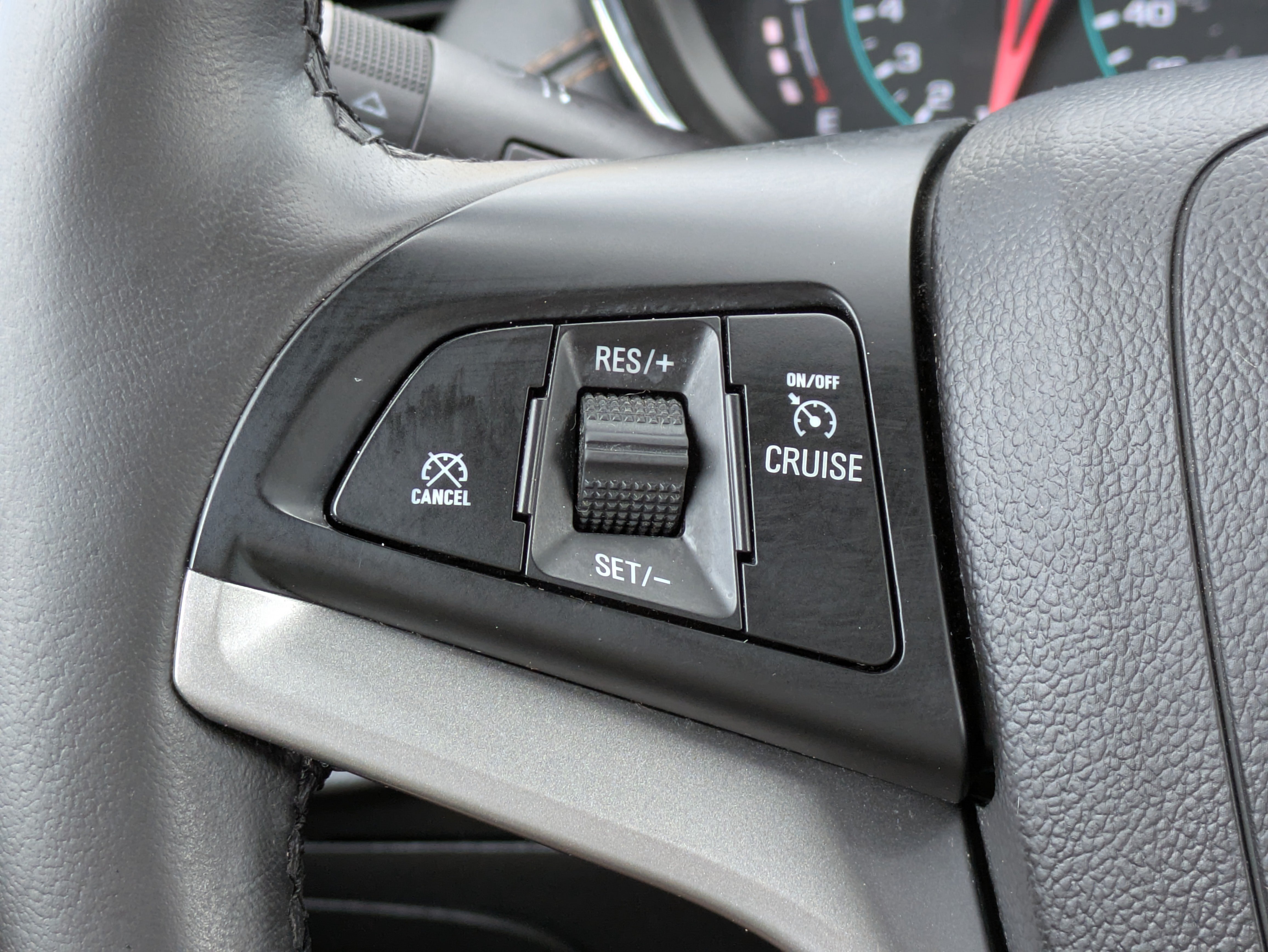 Used 2021 Chevrolet Trax LT w/ Sport Edition FWD image 22
