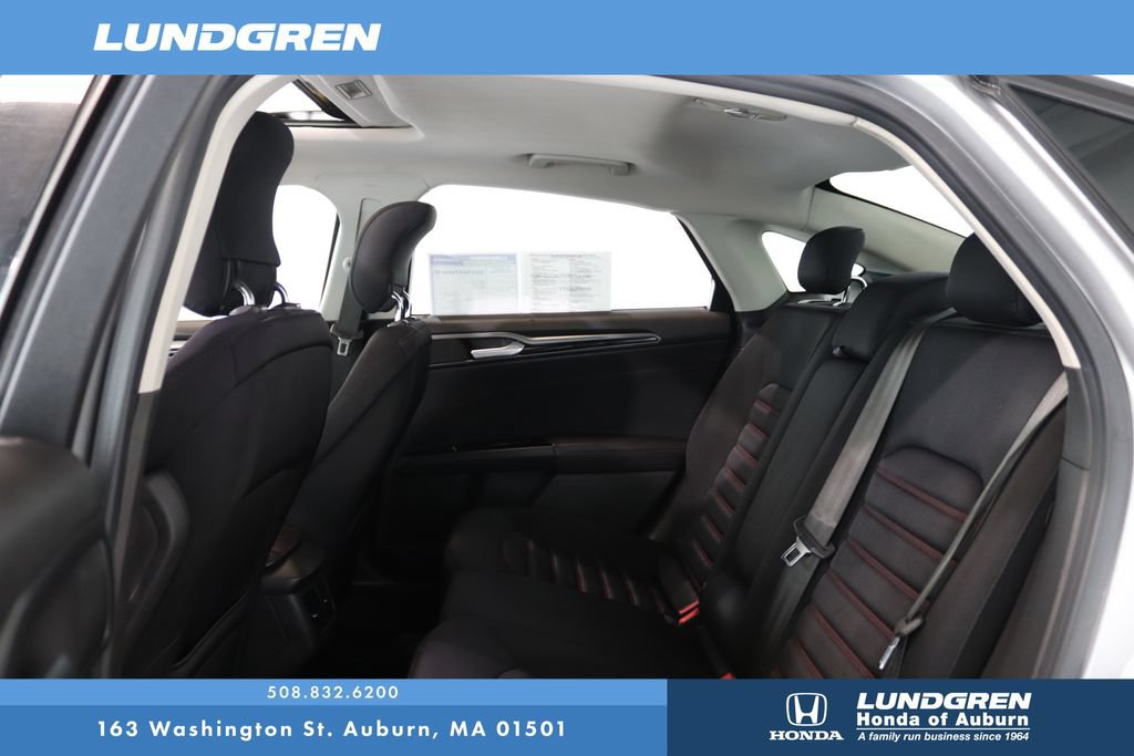 Used 2014 Ford Fusion SE w/ Equipment Group 201A FWD image 14