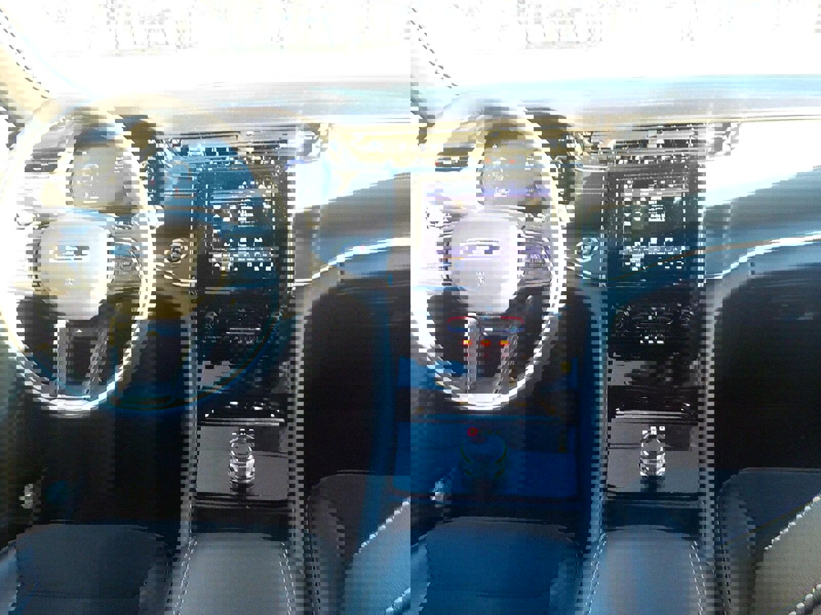 Used 2024 Jeep Grand Cherokee Altitude image 14