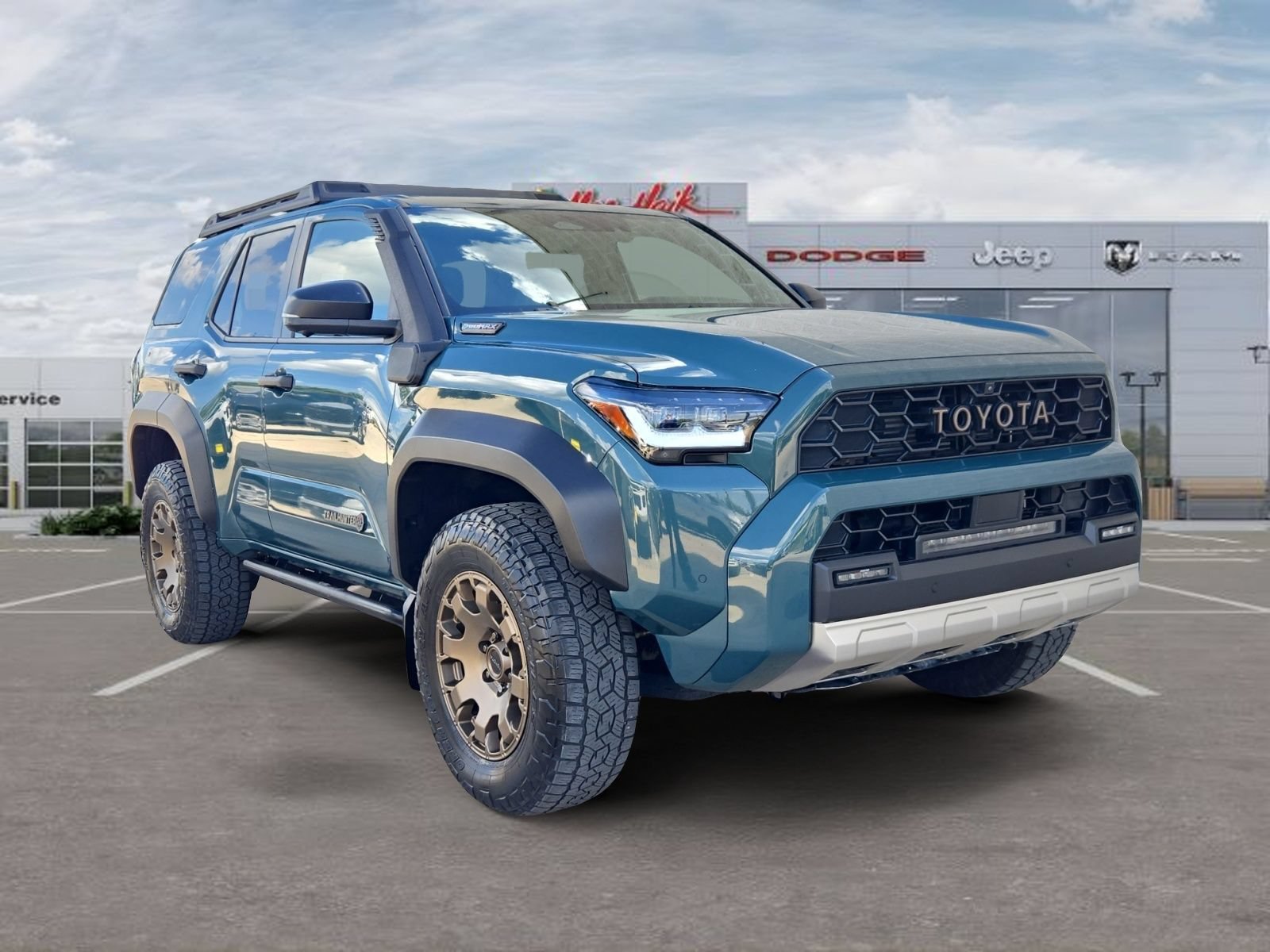 Used 2025 Toyota 4Runner Trailhunter AWD/4WD image 7