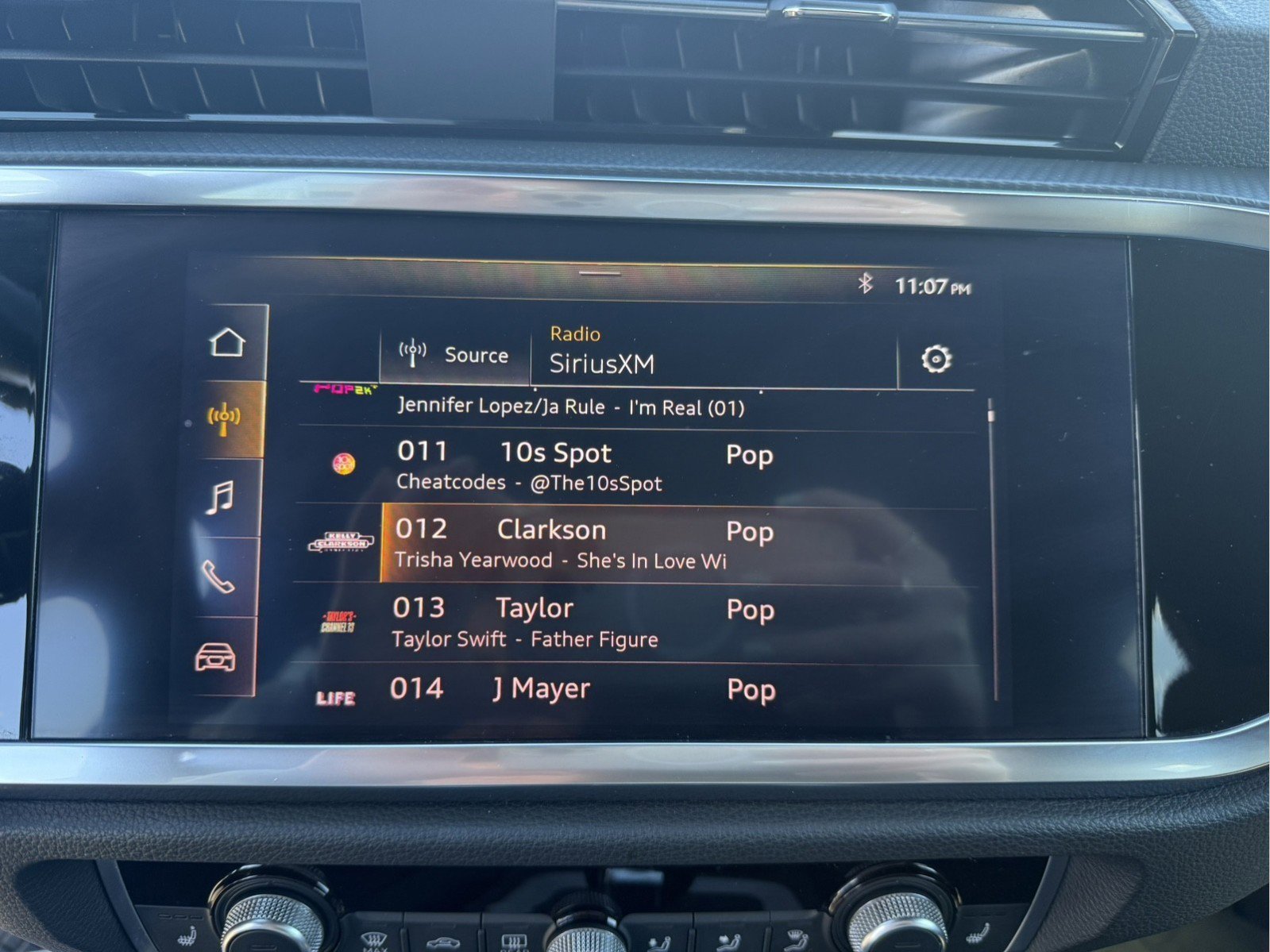 Used 2021 Audi Q3 2.0T Premium Plus w/ Premium Plus Package image 17