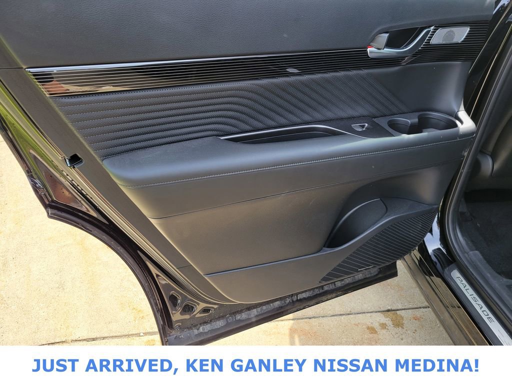 Used 2025 Hyundai Palisade Calligraphy AWD/4WD image 17