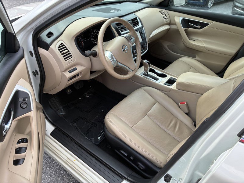 Used 2016 Nissan Altima 2.5 SL w/ 2.5 Technology Package FWD image 7