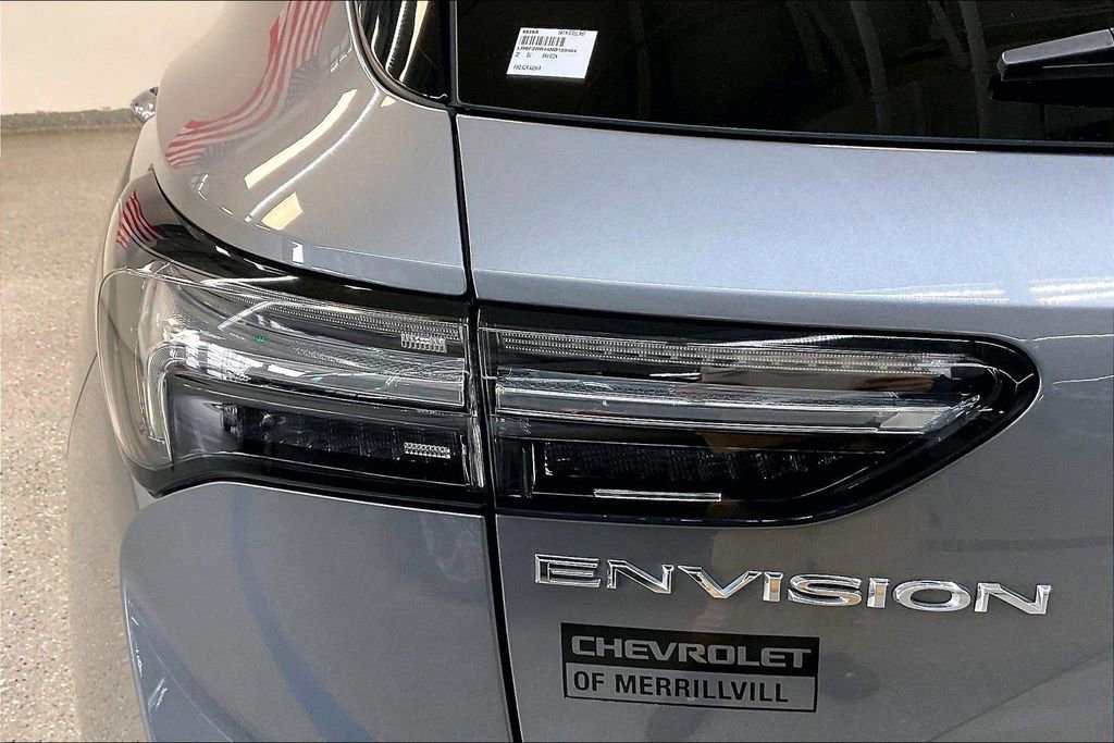 Used 2022 Buick Envision Avenir w/ Safety Package FWD image 24