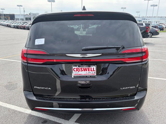 New 2026 Chrysler Pacifica Limited w/ Uconnect Theater Family Group FWD image 43