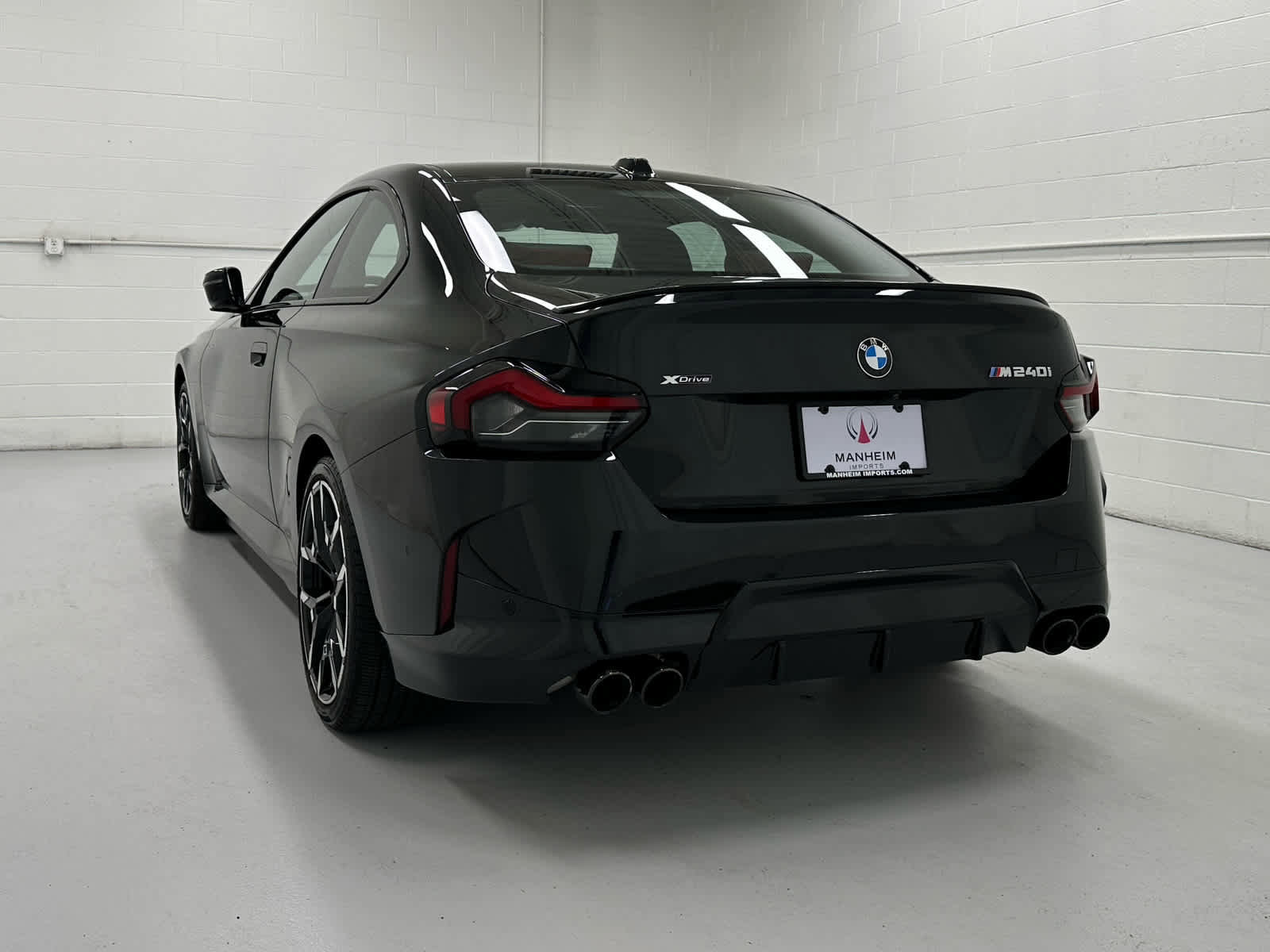 Used 2025 BMW M240i xDrive Coupe AWD/4WD image 8