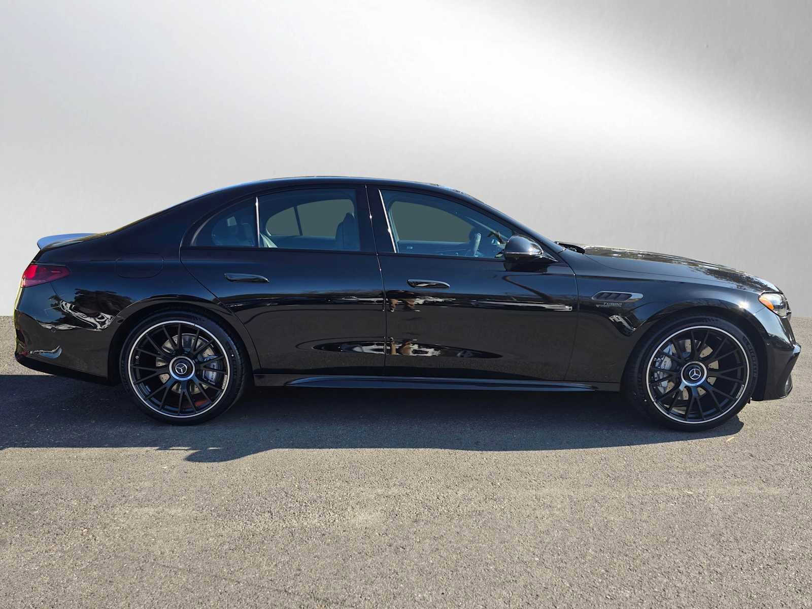 New 2026 Mercedes-Benz E 53 AMG e 4MATIC Sedan image 2