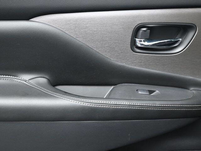 Used 2021 Nissan Murano S image 11