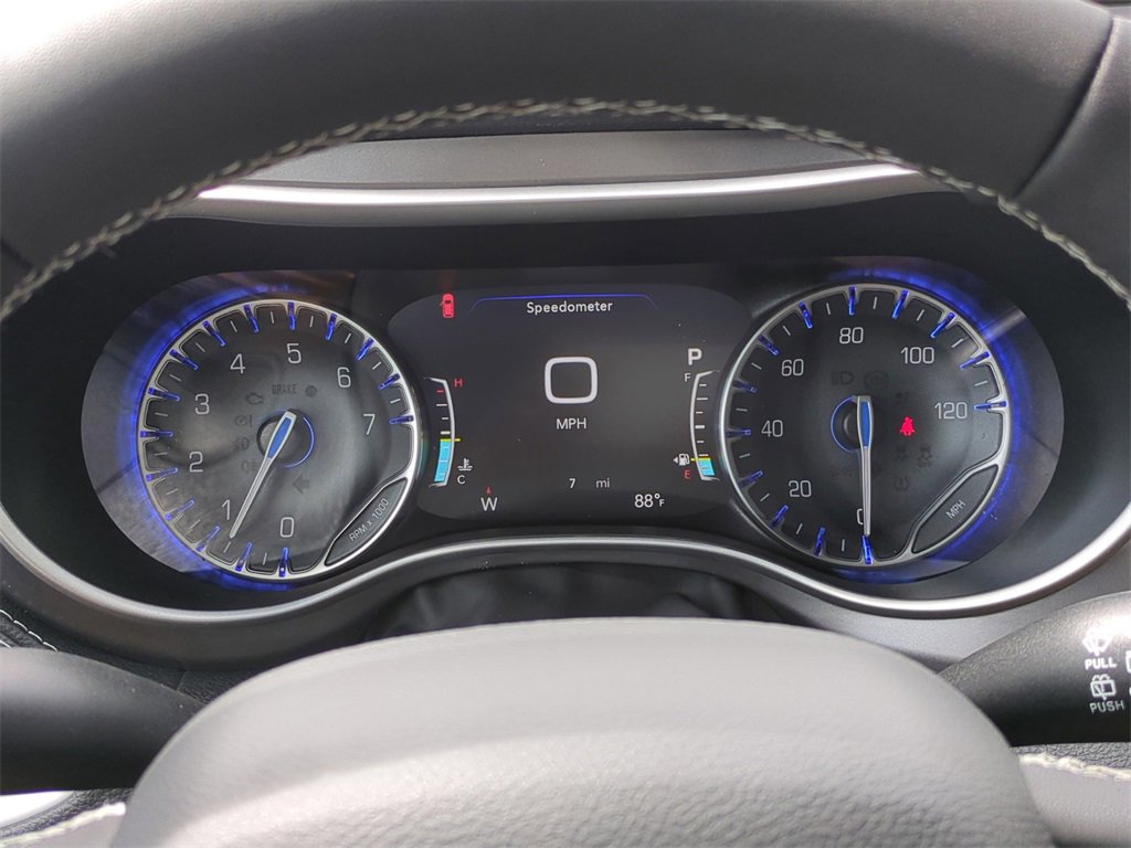 New 2026 Chrysler Pacifica Select w/ S Appearance Package image 28