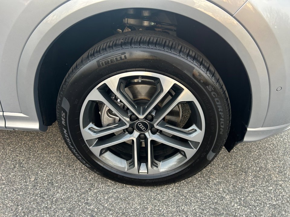 Used 2025 Audi Q5 Premium Plus w/ Premium Plus image 25