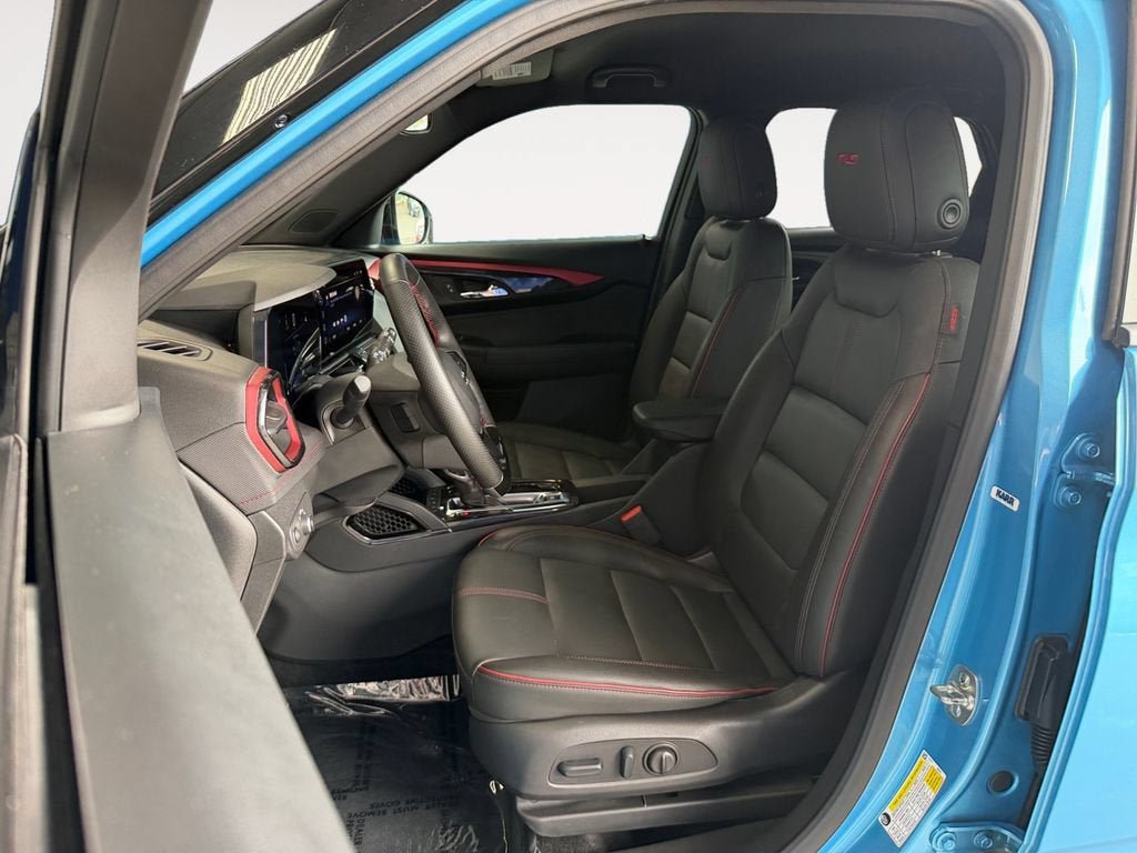 Used 2025 Chevrolet TrailBlazer RS w/ Convenience Package AWD/4WD image 6
