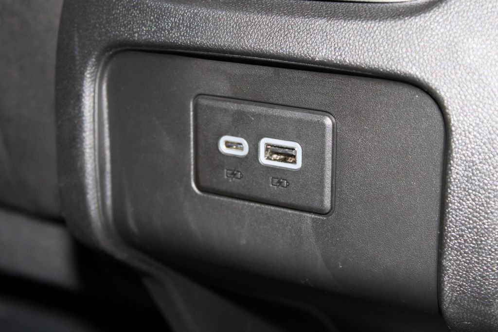 Used 2025 Chevrolet Blazer LT image 32