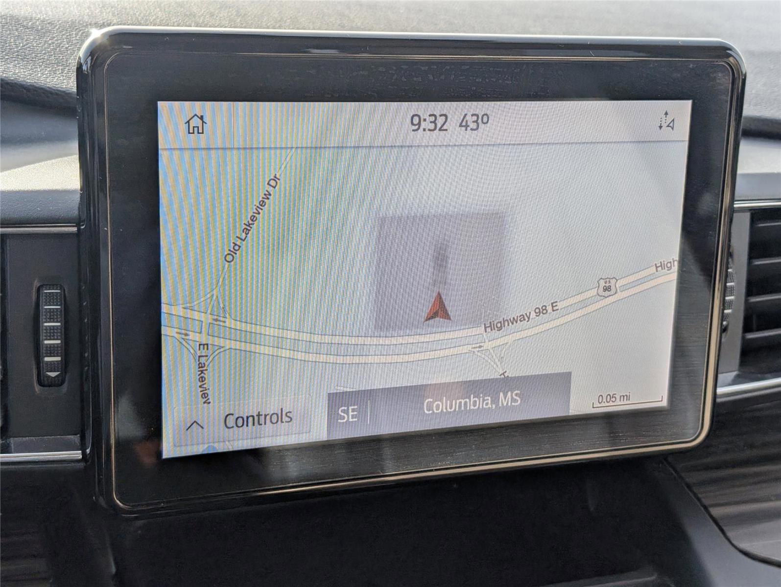 Used 2020 Ford Explorer Limited image 17