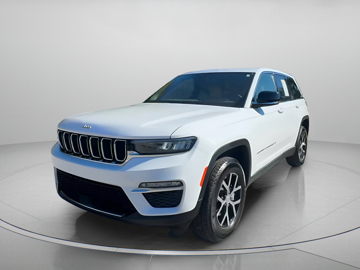 Used 2025 Jeep Grand Cherokee Limited w/ Trailer Tow Package image 11