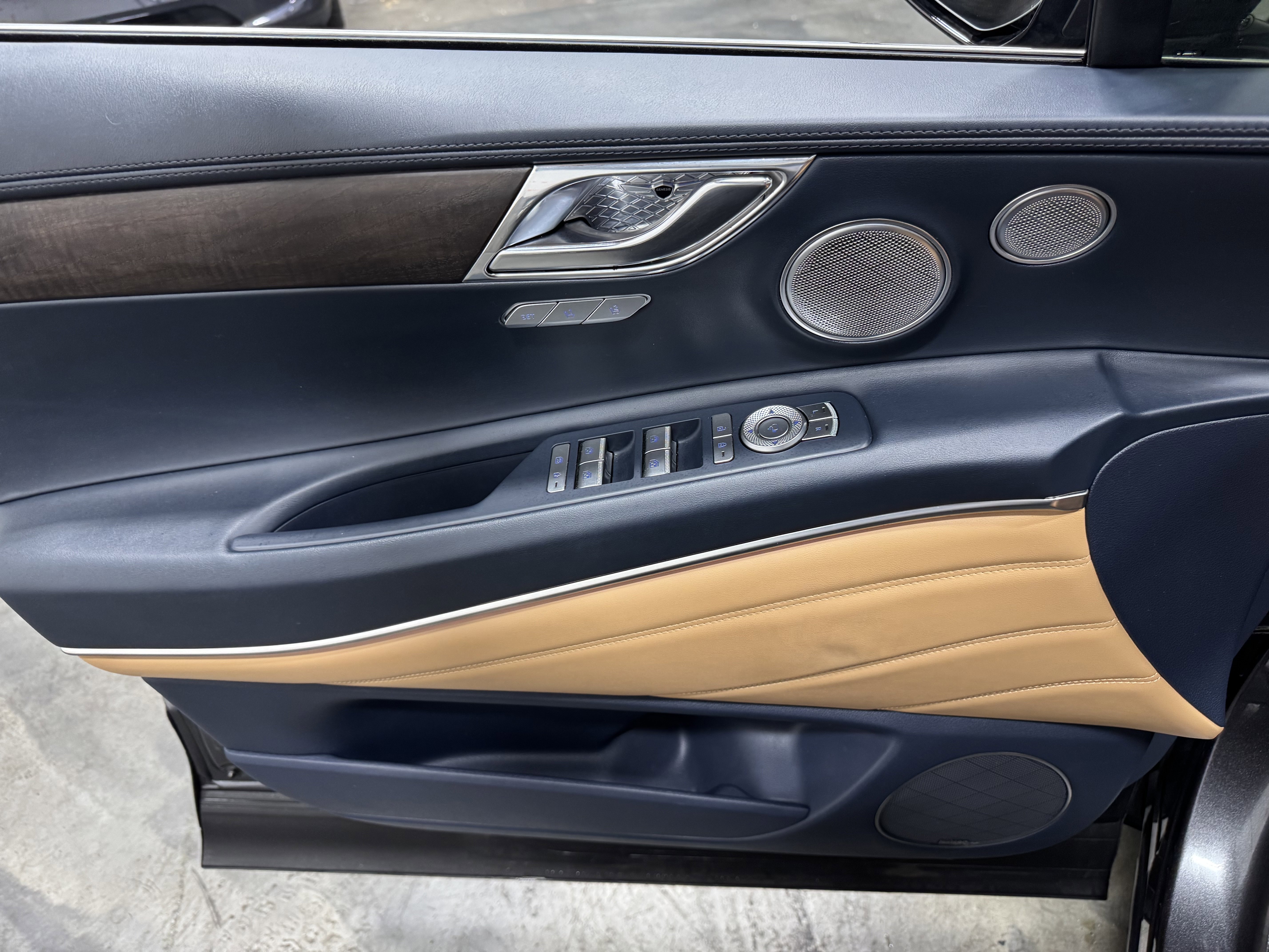 Used 2021 Genesis GV80 2.5T w/ Prestige Package 04 image 21