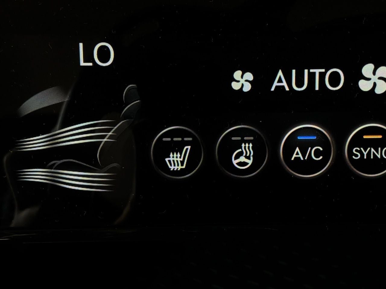 Used 2025 Genesis G70 2.5T AWD/4WD image 27