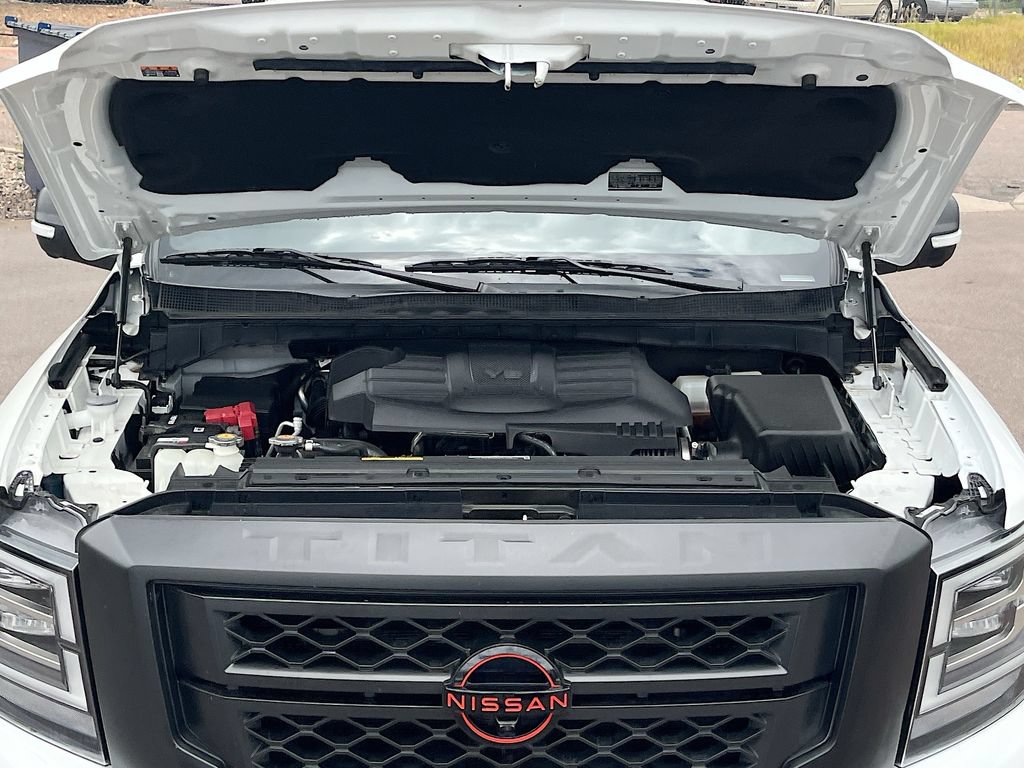 Used 2024 Nissan Titan PRO-4X w/ Pro-4x Convenience Package AWD/4WD image 32