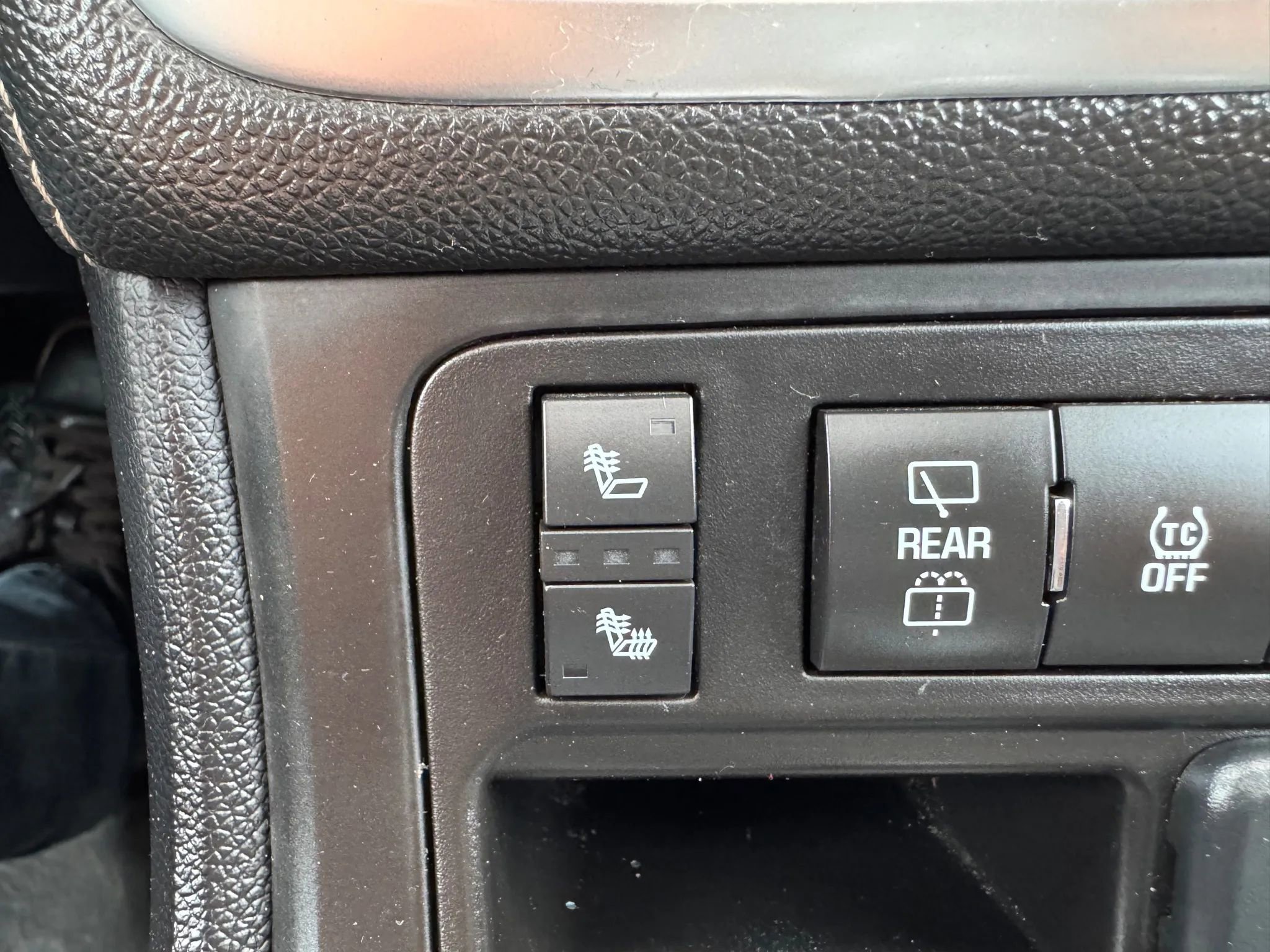 Used 2016 GMC Acadia SLE FWD image 24