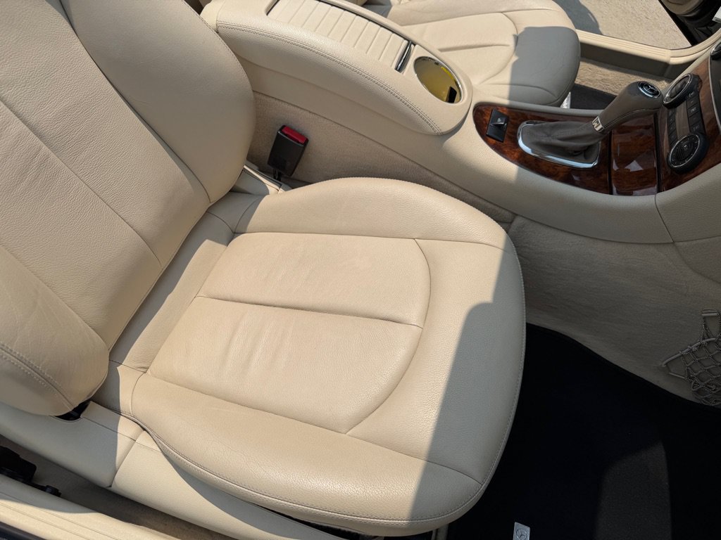 Used 2008 Mercedes-Benz CLK 350 Cabriolet image 30