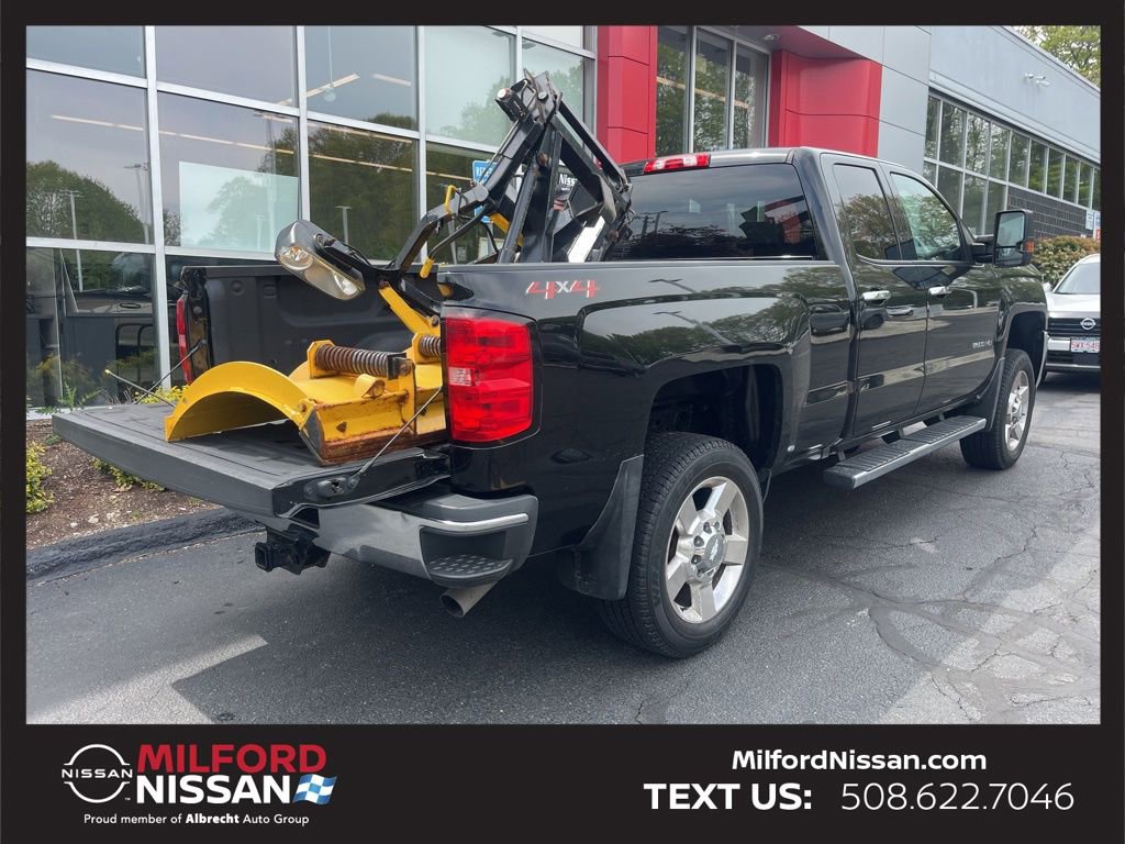 Used 2018 Chevrolet Silverado 2500 W/T w/ Snow Plow Prep Package AWD/4WD image 3
