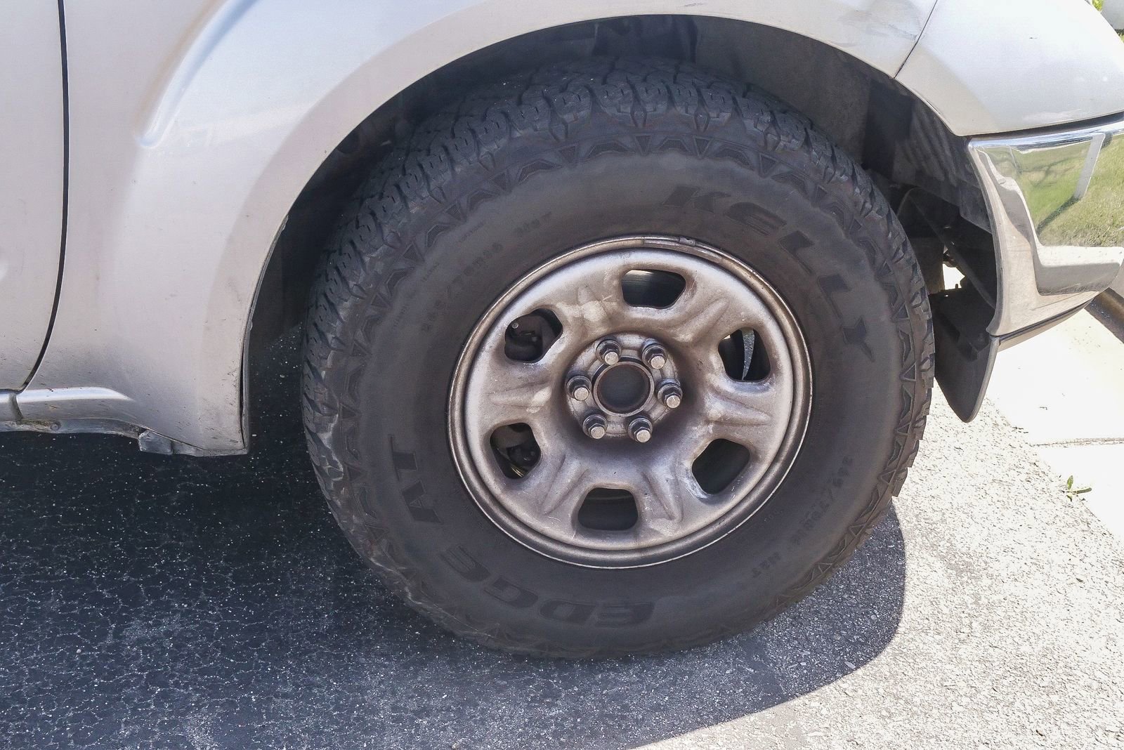 Used 2005 Nissan Frontier SE RWD image 5