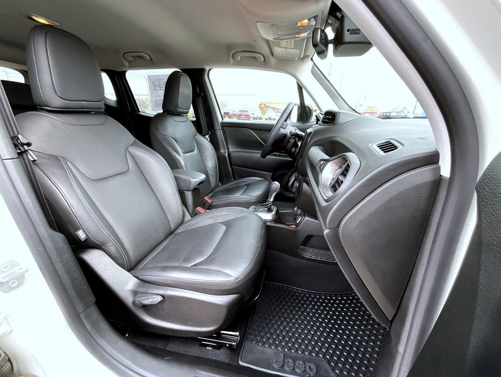 Used 2022 Jeep Renegade Limited AWD/4WD image 16