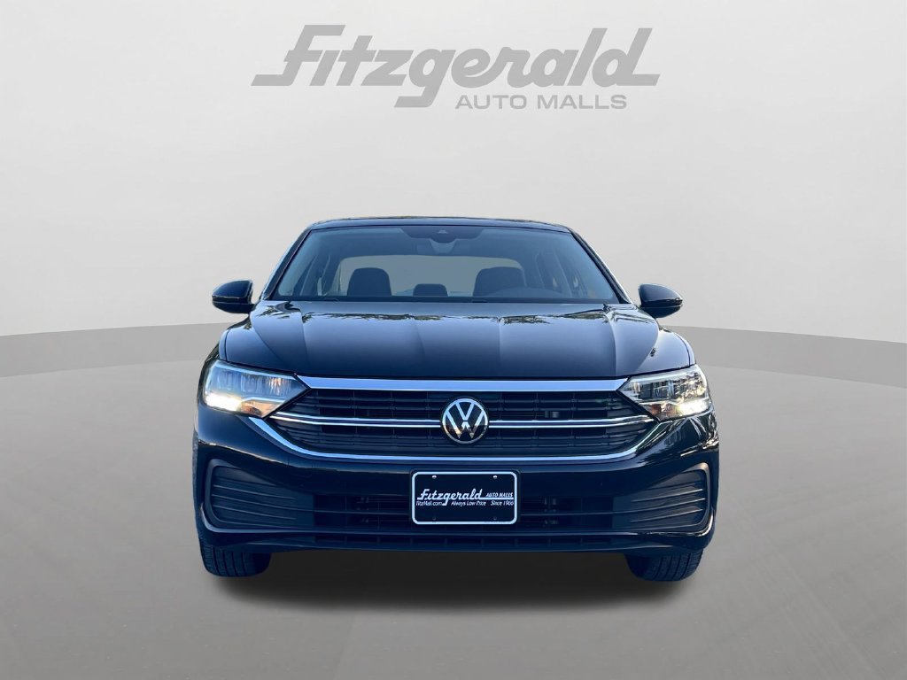 Used 2024 Volkswagen Jetta SE FWD image 6
