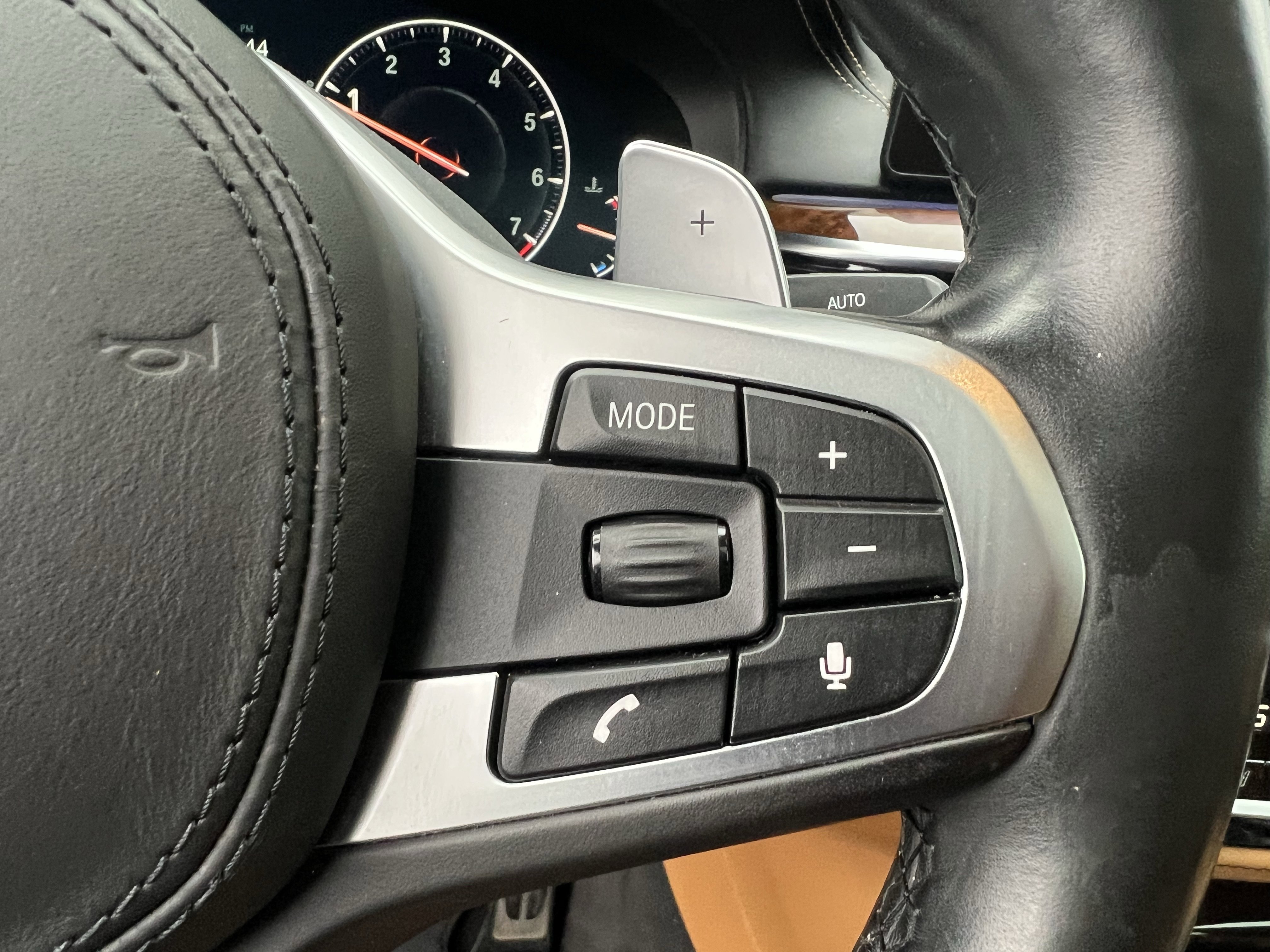 Used 2019 BMW M550i xDrive image 18