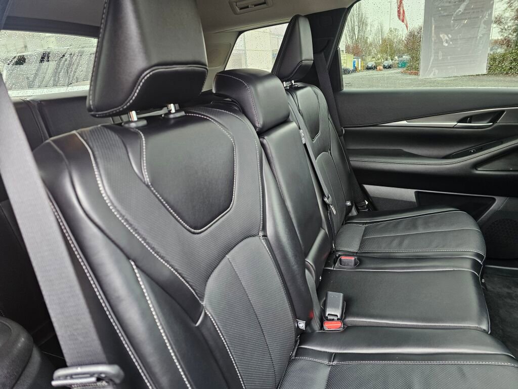 Used 2024 INFINITI QX60 Luxe image 16