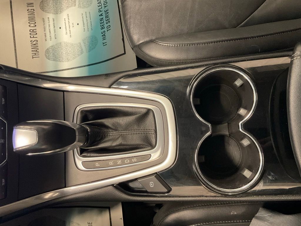 Used 2018 Ford Edge Titanium FWD image 18