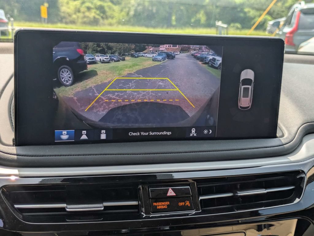 Used 2025 Acura MDX w/ Technology Package FWD image 23