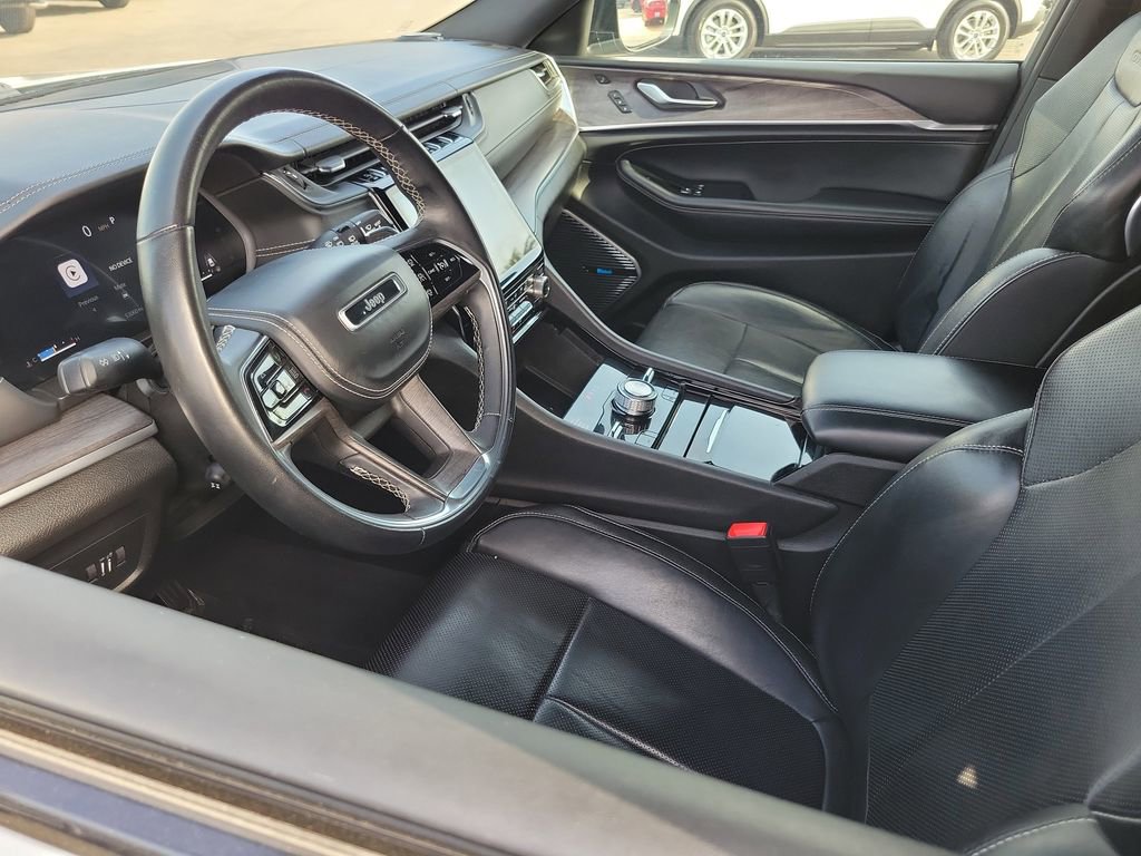 Used 2022 Jeep Grand Cherokee L Overland w/ Luxury Tech Group IV AWD/4WD image 7