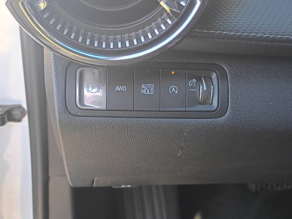 Used 2026 Chevrolet Equinox LT AWD/4WD image 23
