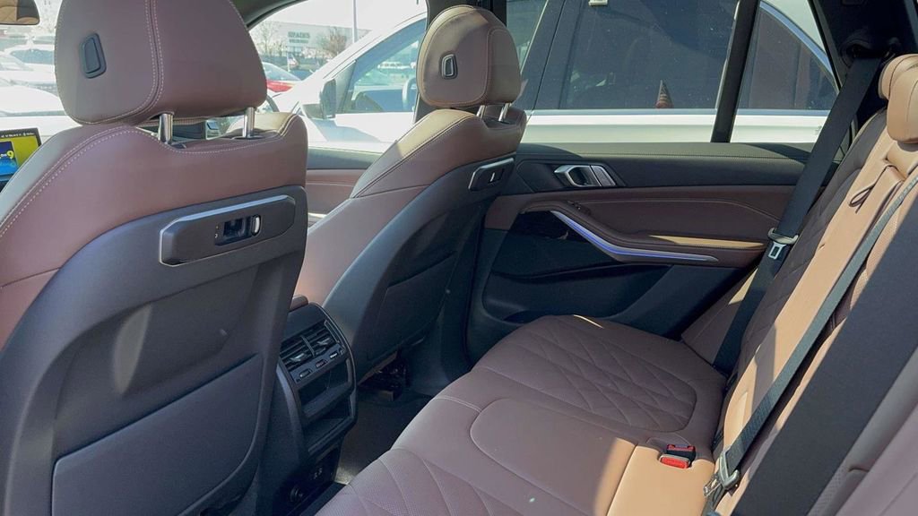 Used 2024 BMW X5 sDrive40i w/ M Sport Package image 38